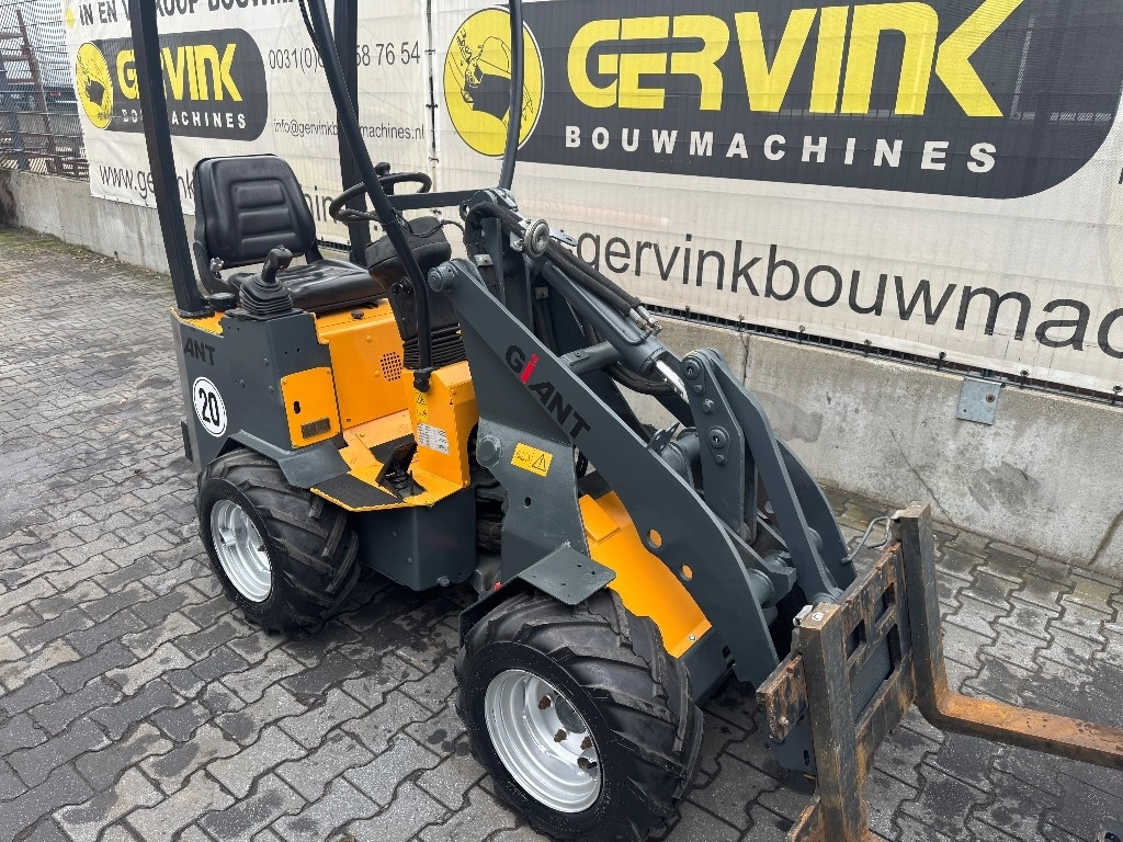 Compact loader GiANT B204SW: picture 14
