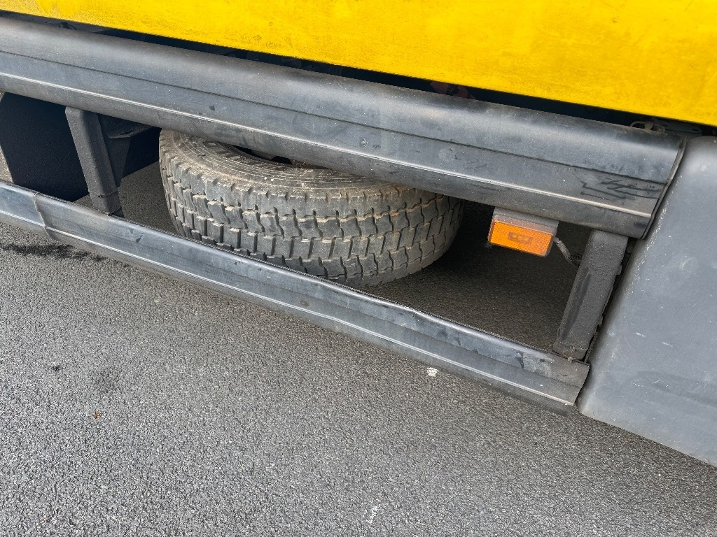 Scania P 340 - Box truck: picture 5 Scania P 340 - Box truck: picture 5