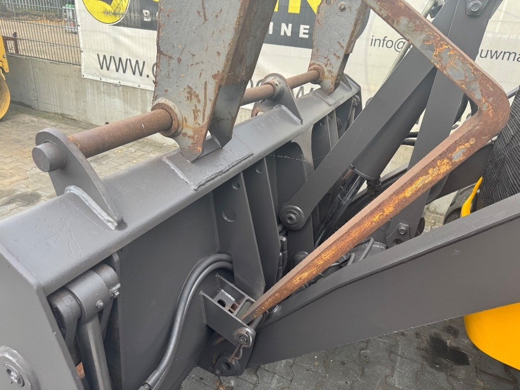 Volvo BL 71 - Backhoe loader: picture 5 Volvo BL 71 - Backhoe loader: picture 5