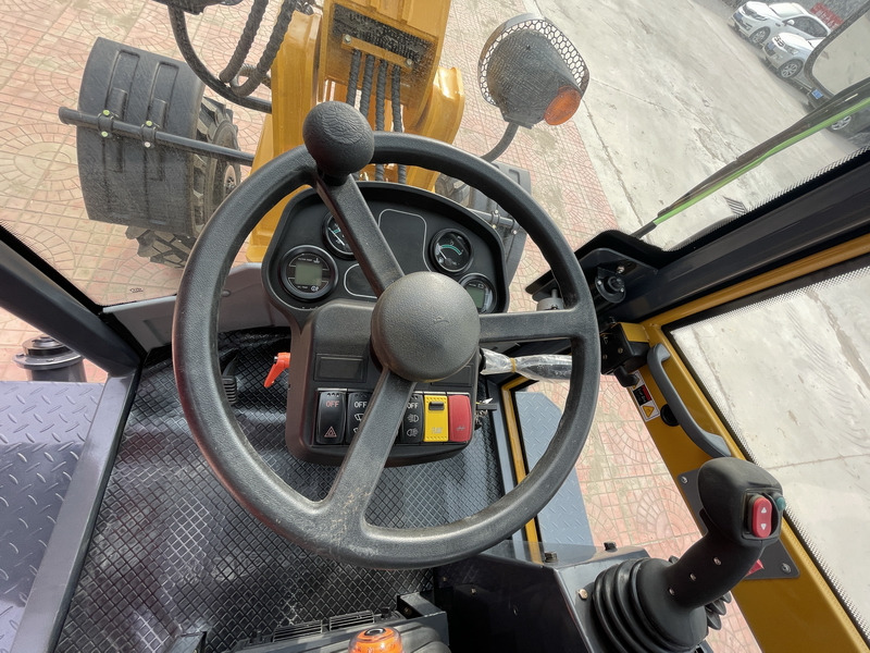 New Telescopic wheel loader Qingdao Promising CE Telescopic Loader ZL15: picture 8