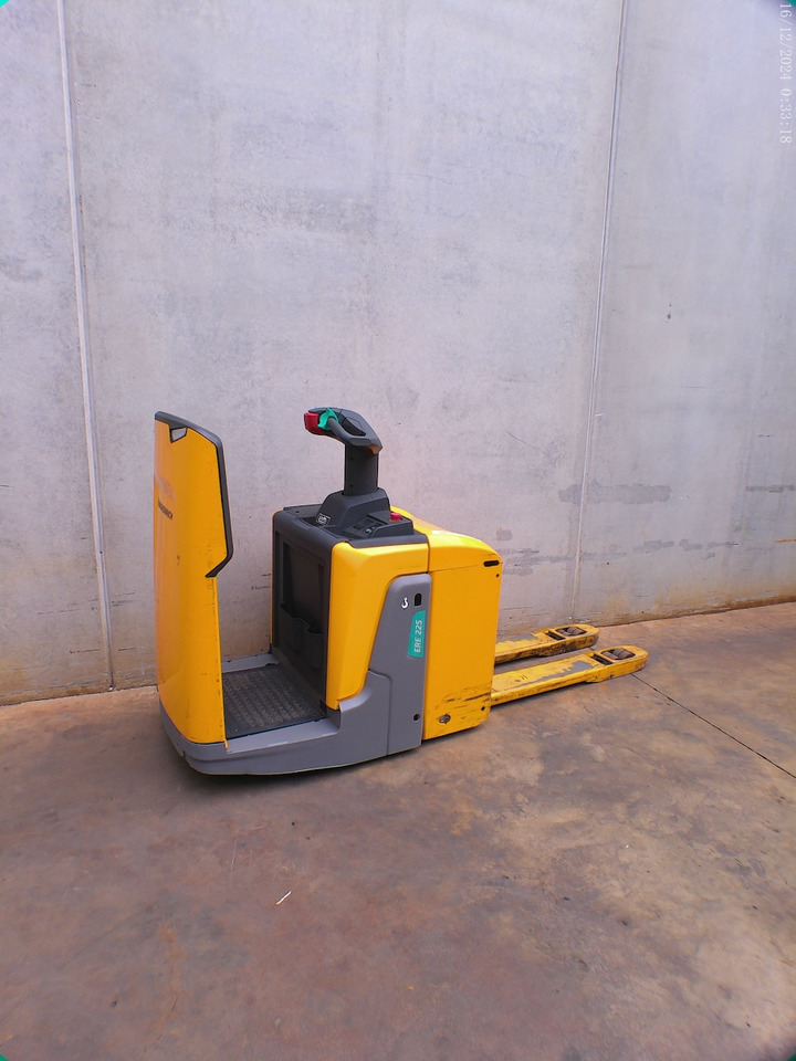 Jungheinrich ERE 225 - Pallet truck: picture 3 Jungheinrich ERE 225 - Pallet truck: picture 3