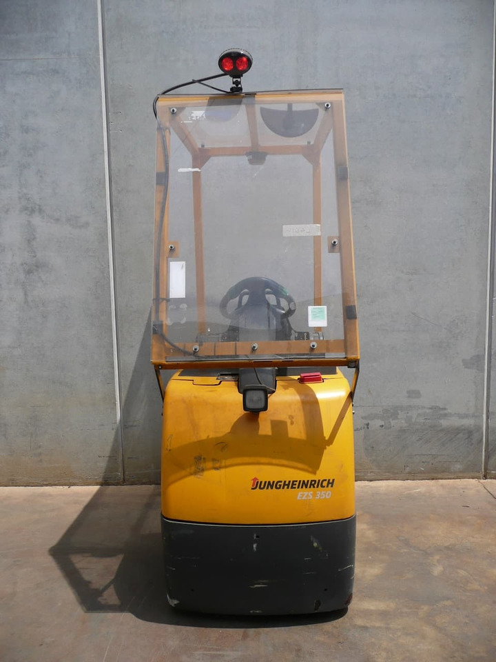 Jungheinrich EZS 350 XL - Tow tractor: picture 3 Jungheinrich EZS 350 XL - Tow tractor: picture 3