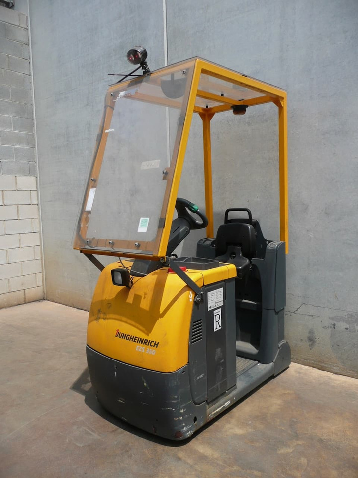 Jungheinrich EZS 350 XL - Tow tractor: picture 1 Jungheinrich EZS 350 XL - Tow tractor: picture 1