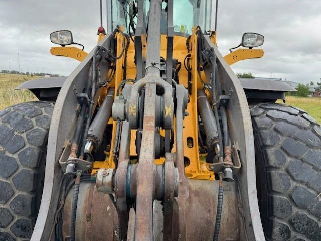 Wheel loader Volvo L 70 H: picture 8