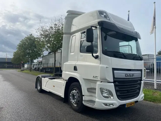 DAF CF 400 FT CF 400 Spacecab tractor head Top Condition - Tractor unit: picture 3 DAF CF 400 FT CF 400 Spacecab tractor head Top Condition - Tractor unit: picture 3