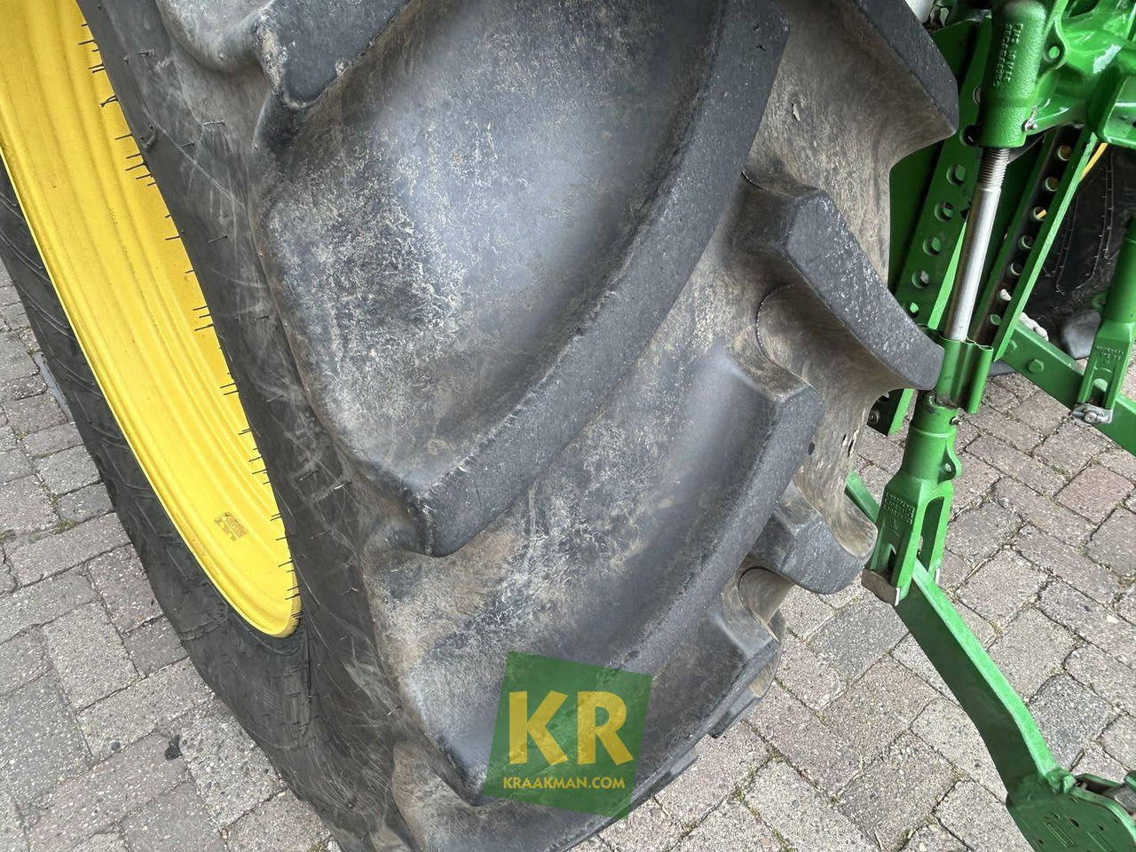 Farm tractor 5090R John Deere: picture 11