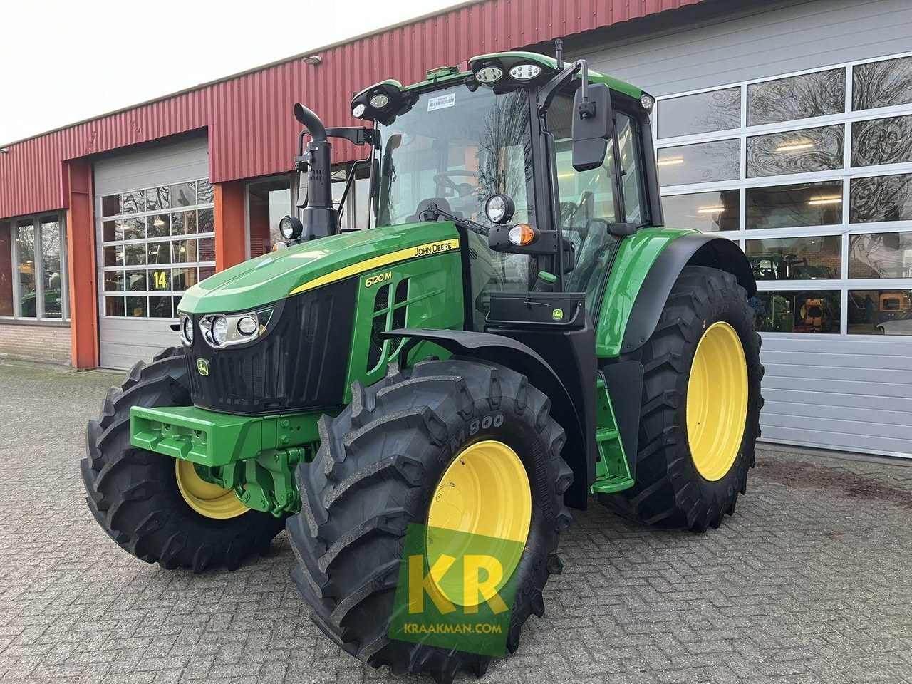 6120M John Deere - Farm tractor: picture 1 6120M John Deere - Farm tractor: picture 1