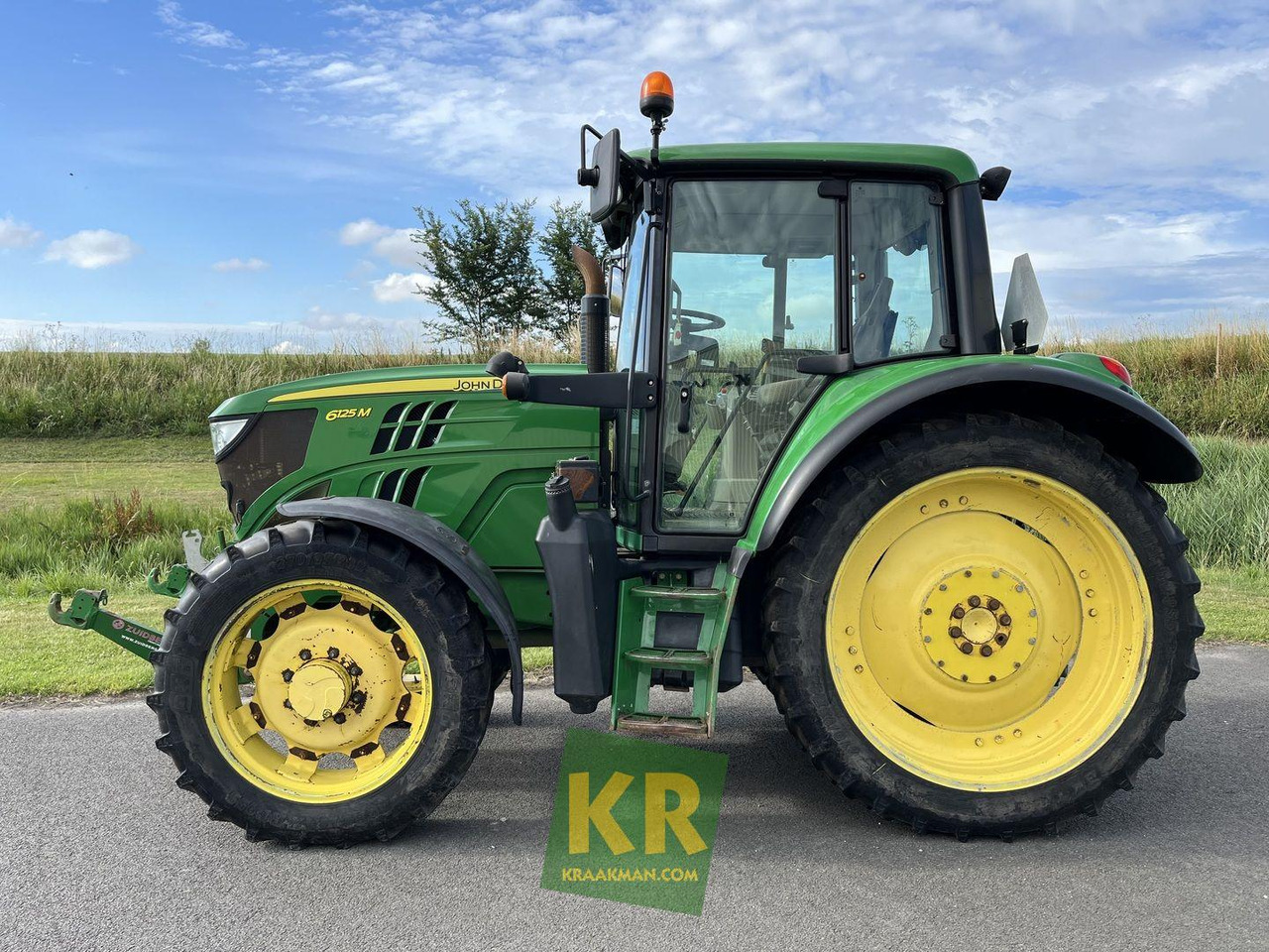 6125M trekker John Deere - Farm tractor: picture 2 6125M trekker John Deere - Farm tractor: picture 2