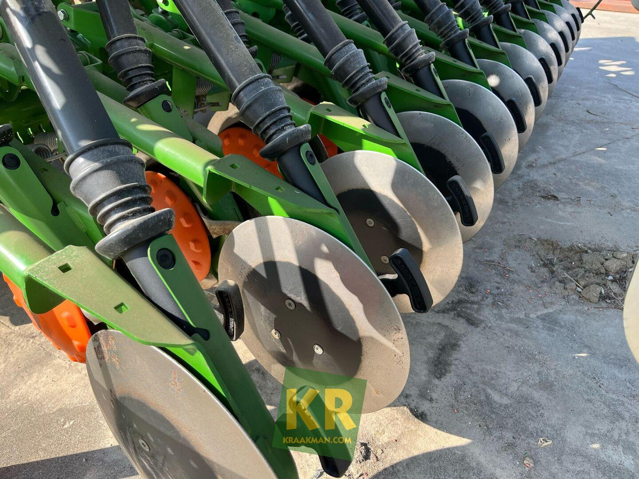 Combine seed drill Amazone 3000 SUPER: picture 12