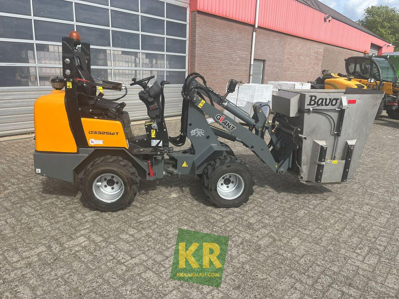 D332 Giant - Compact loader: picture 4 D332 Giant - Compact loader: picture 4