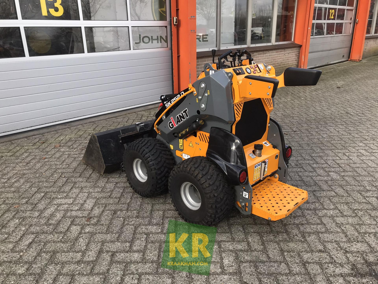 Giant SK252D - Compact loader: picture 5 Giant SK252D - Compact loader: picture 5