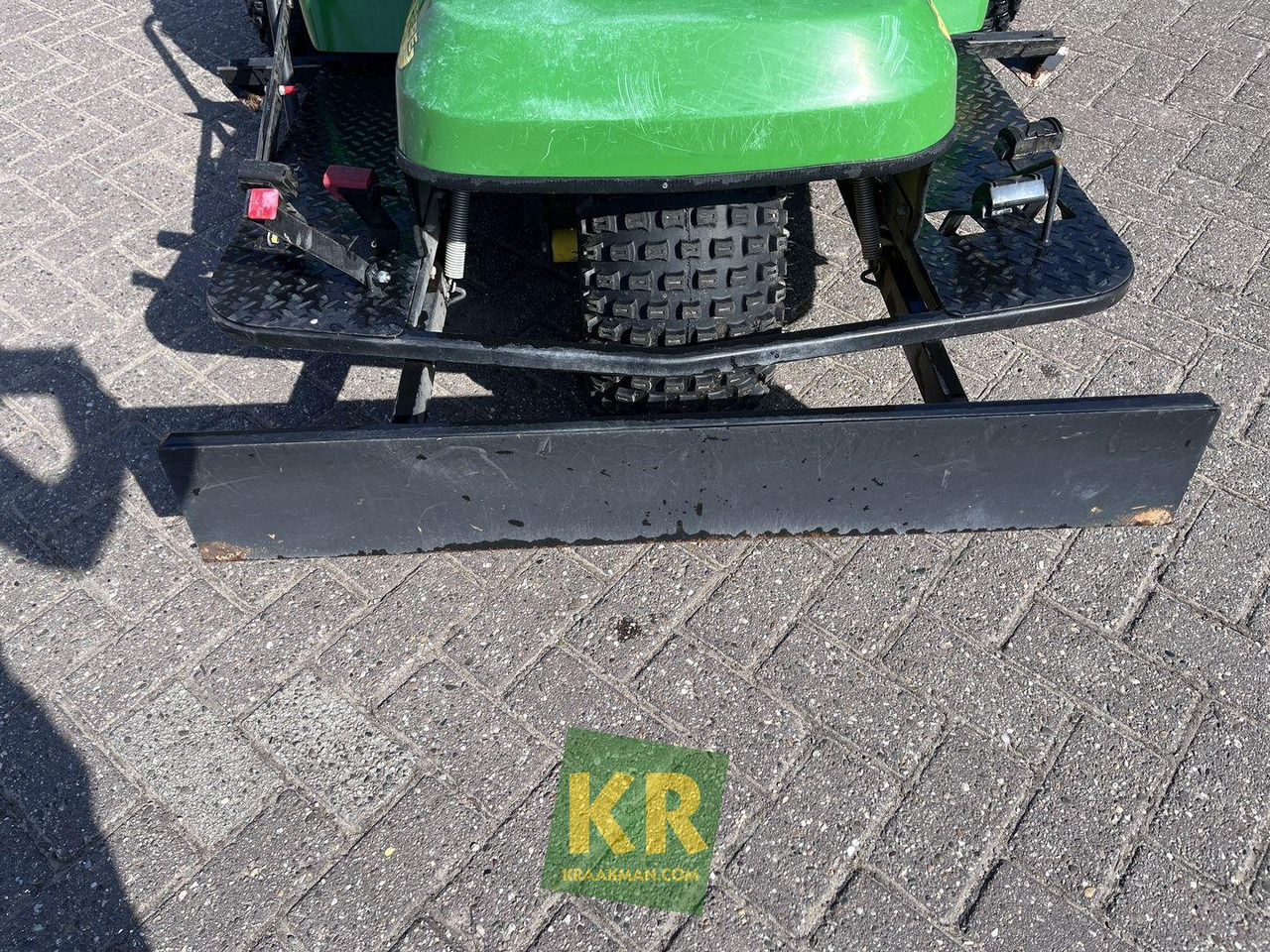 John Deere 1200A bunkerrake - Golf cart: picture 2 John Deere 1200A bunkerrake - Golf cart: picture 2