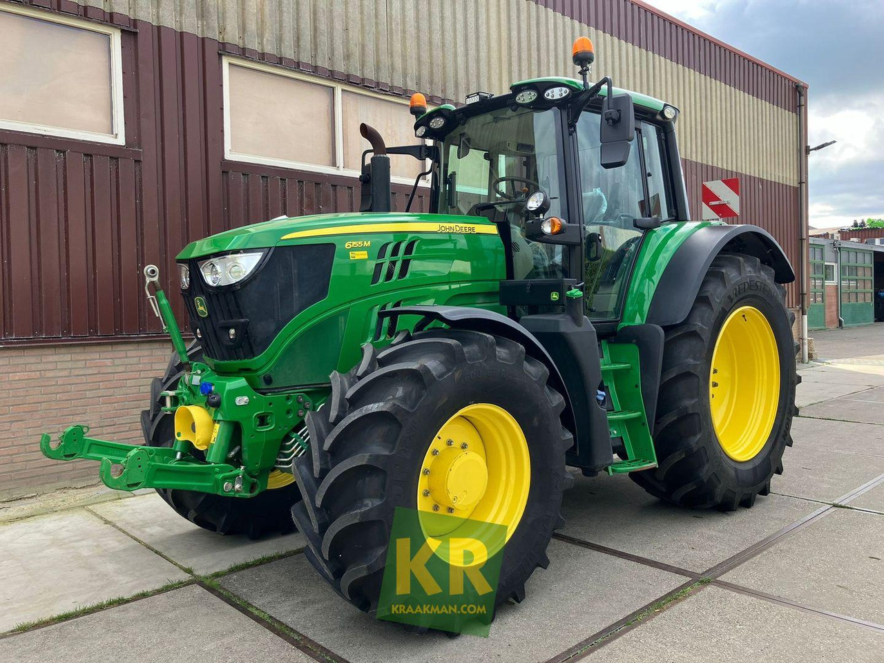 John Deere 6155M - Farm tractor: picture 2 John Deere 6155M - Farm tractor: picture 2
