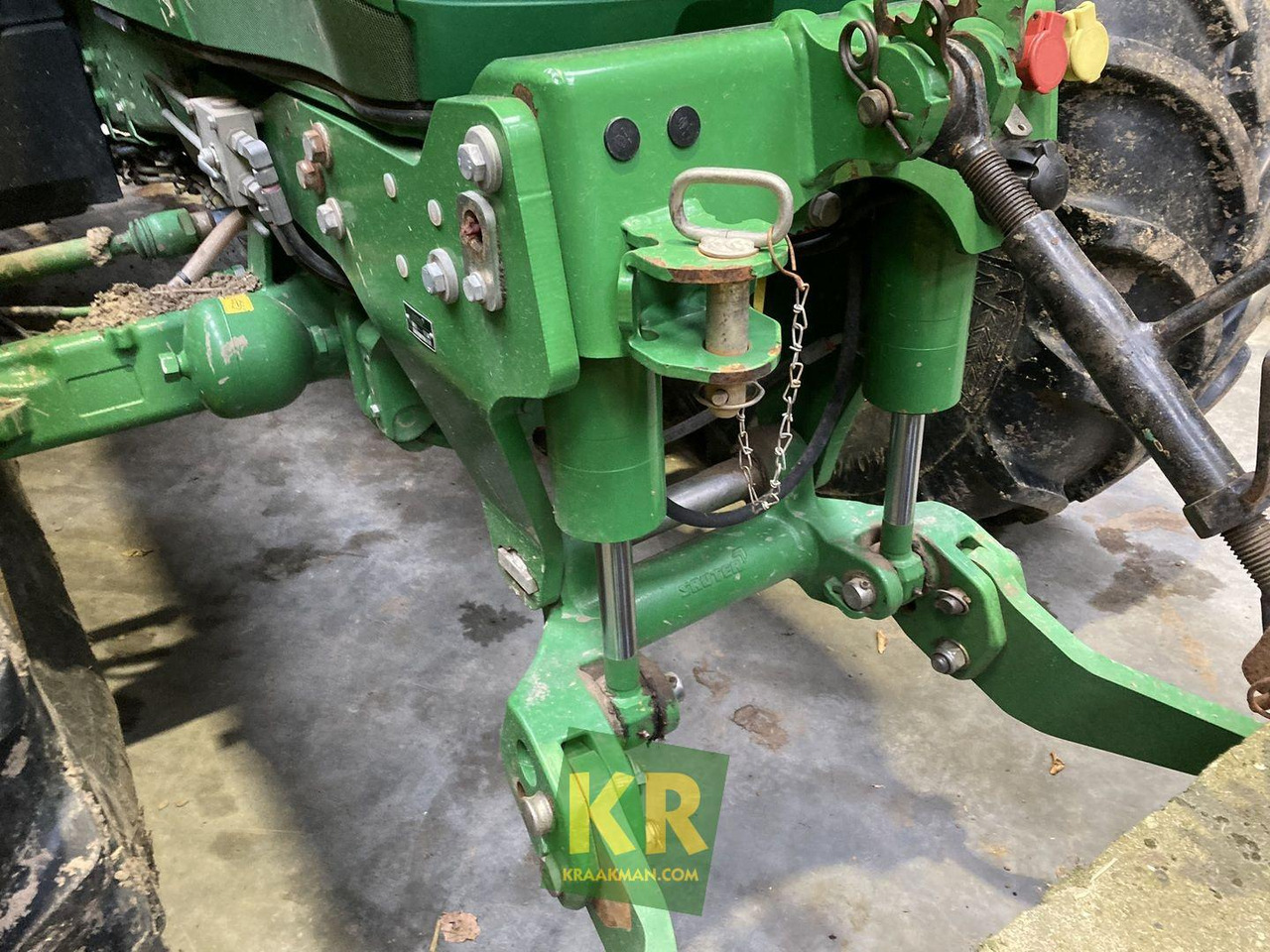 John Deere 6155R - Farm tractor: picture 5 John Deere 6155R - Farm tractor: picture 5