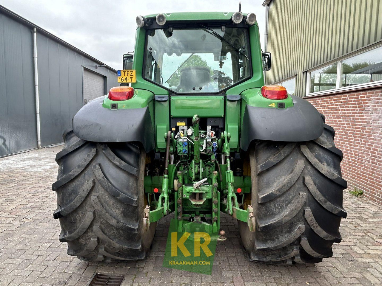 Farm tractor John Deere 6534: picture 10
