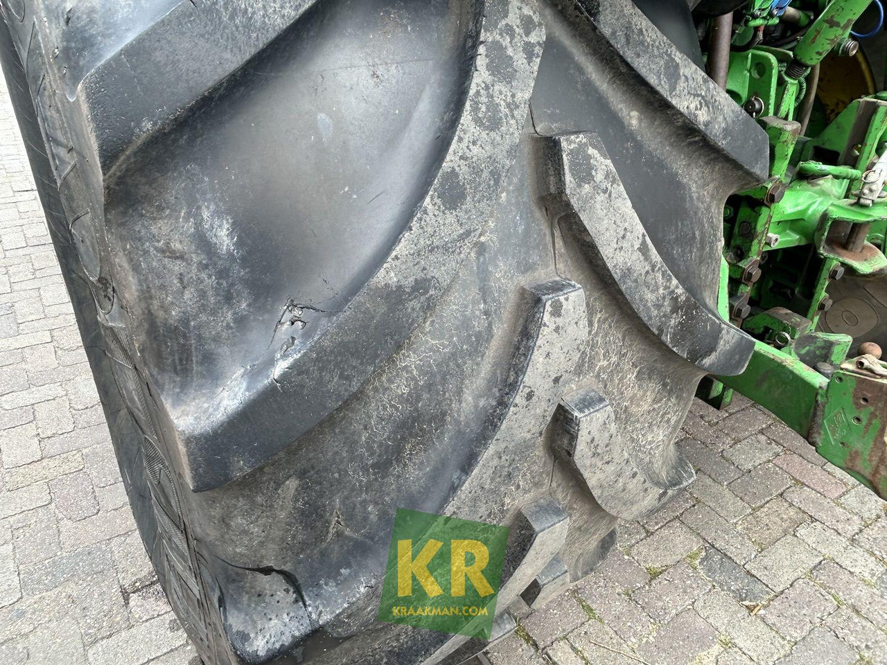 Farm tractor John Deere 6534: picture 17