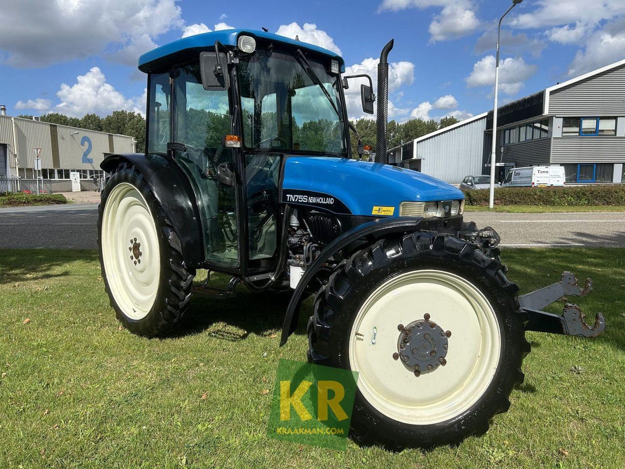 New Holland TN75S - Farm tractor: picture 1 New Holland TN75S - Farm tractor: picture 1