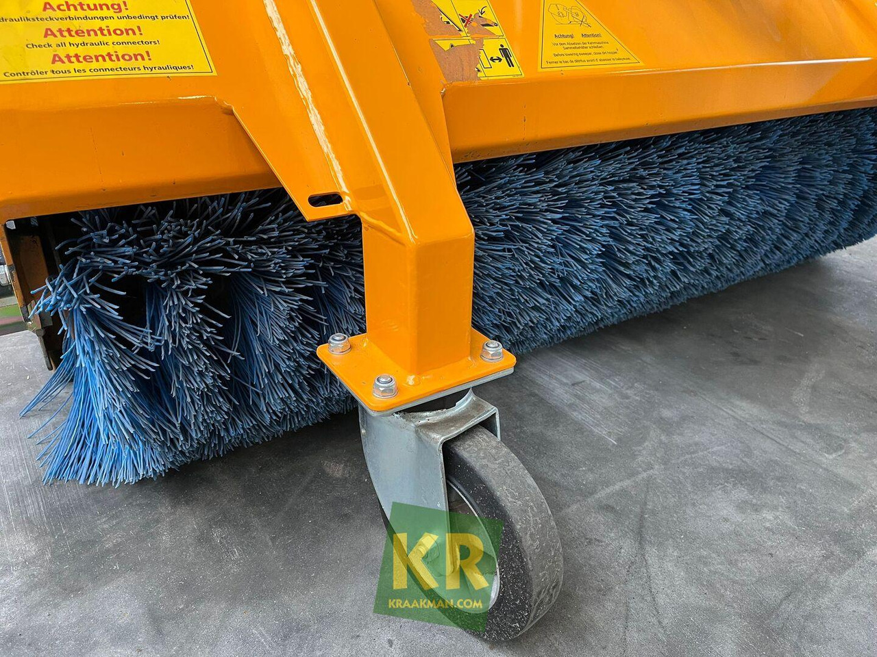 Veegmachine Giant - Broom: picture 5 Veegmachine Giant - Broom: picture 5