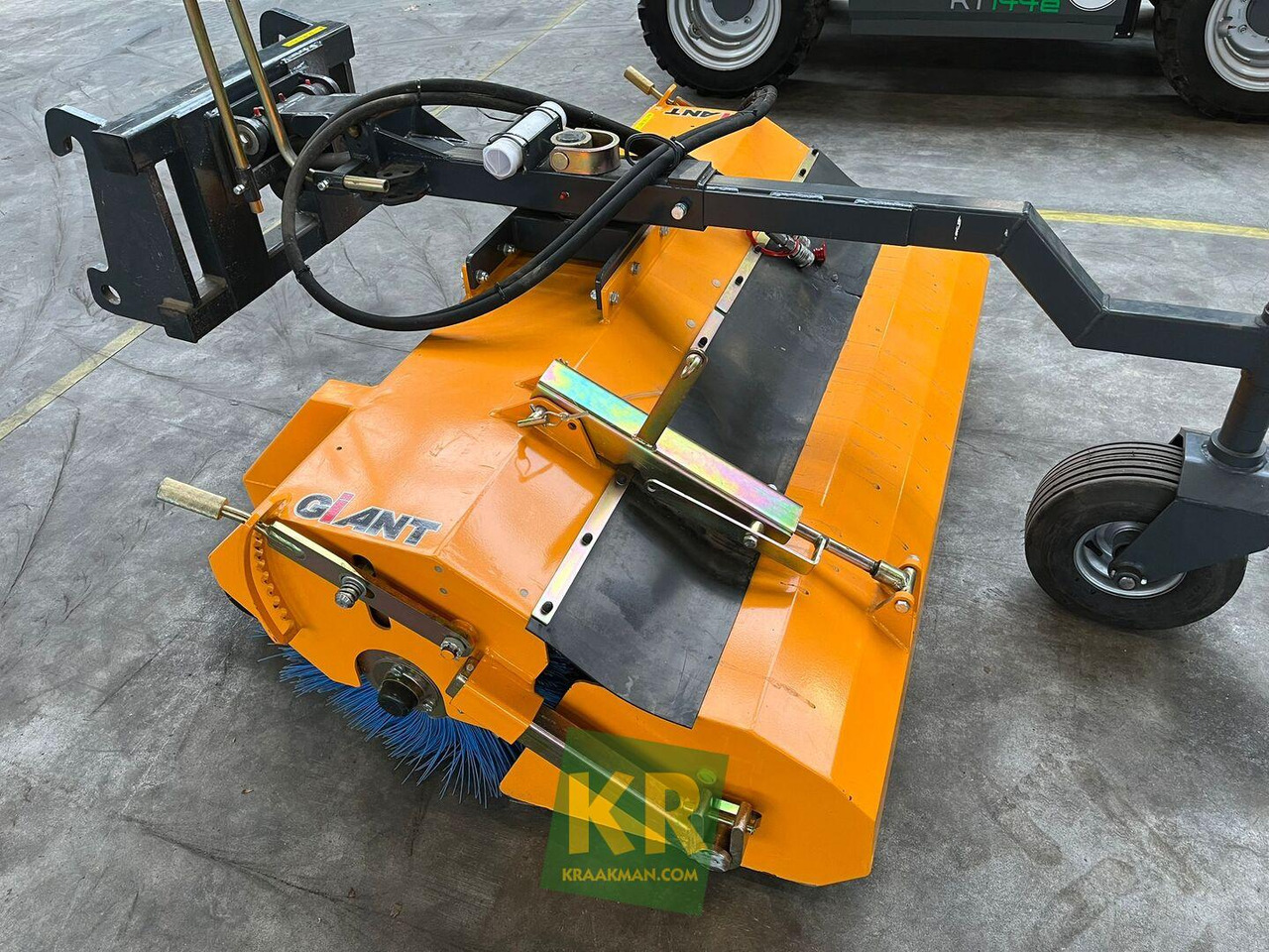 Veegmachine Giant - Broom: picture 3 Veegmachine Giant - Broom: picture 3