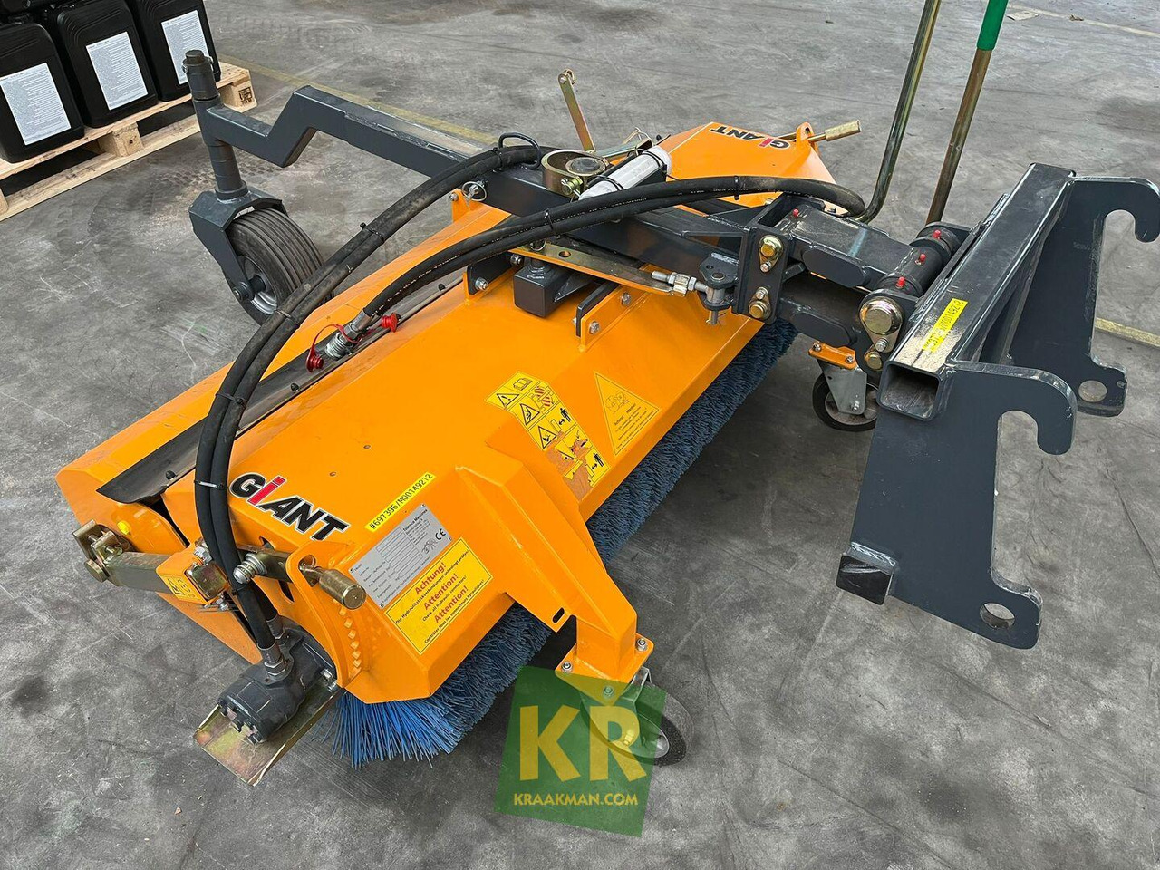 Veegmachine Giant - Broom: picture 4 Veegmachine Giant - Broom: picture 4