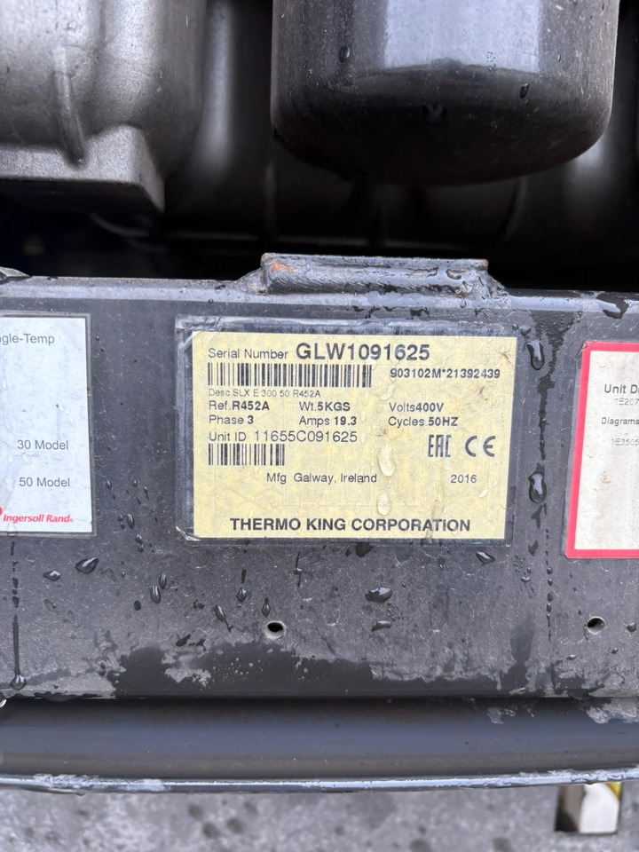 Schmitz Cargobull 2016 TK SLXe 300 – BTK110 - Refrigerator semi-trailer: picture 3 Schmitz Cargobull 2016 TK SLXe 300 – BTK110 - Refrigerator semi-trailer: picture 3