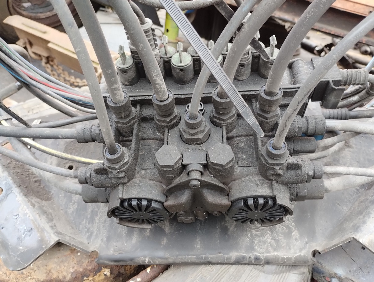 Zawór Modulator EBS HALDEX 823008101 - Brake valve for Trailer: picture 1 Zawór Modulator EBS HALDEX 823008101 - Brake valve for Trailer: picture 1