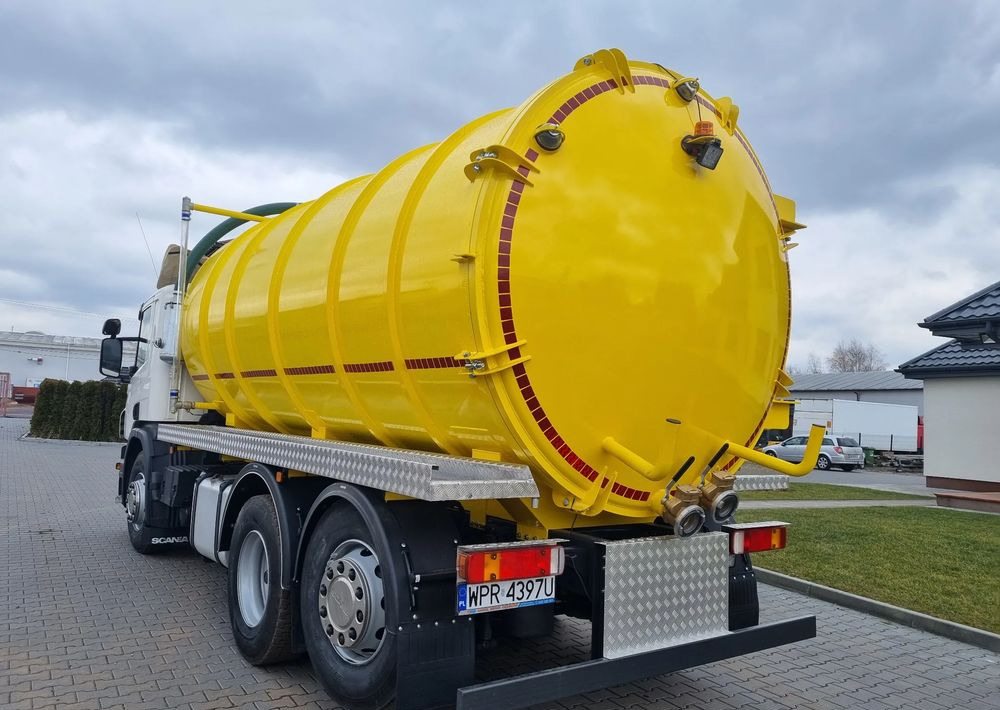 Scania P360 - Garbage truck: picture 3 Scania P360 - Garbage truck: picture 3