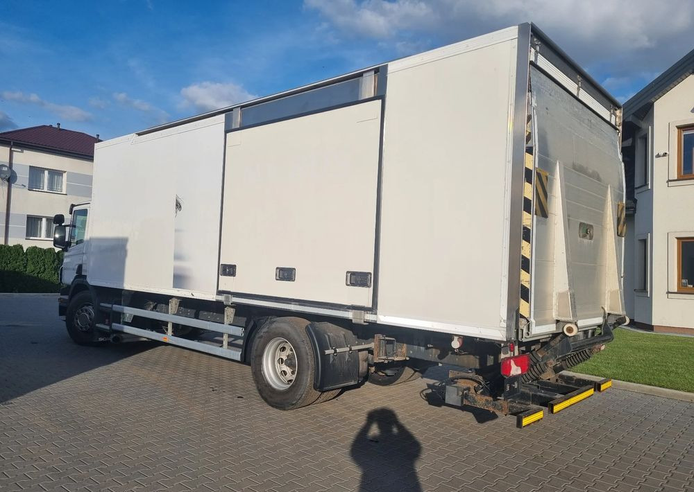 Scania P400 - Refrigerator truck: picture 2 Scania P400 - Refrigerator truck: picture 2