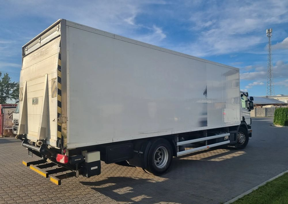 Scania P400 - Refrigerator truck: picture 4 Scania P400 - Refrigerator truck: picture 4