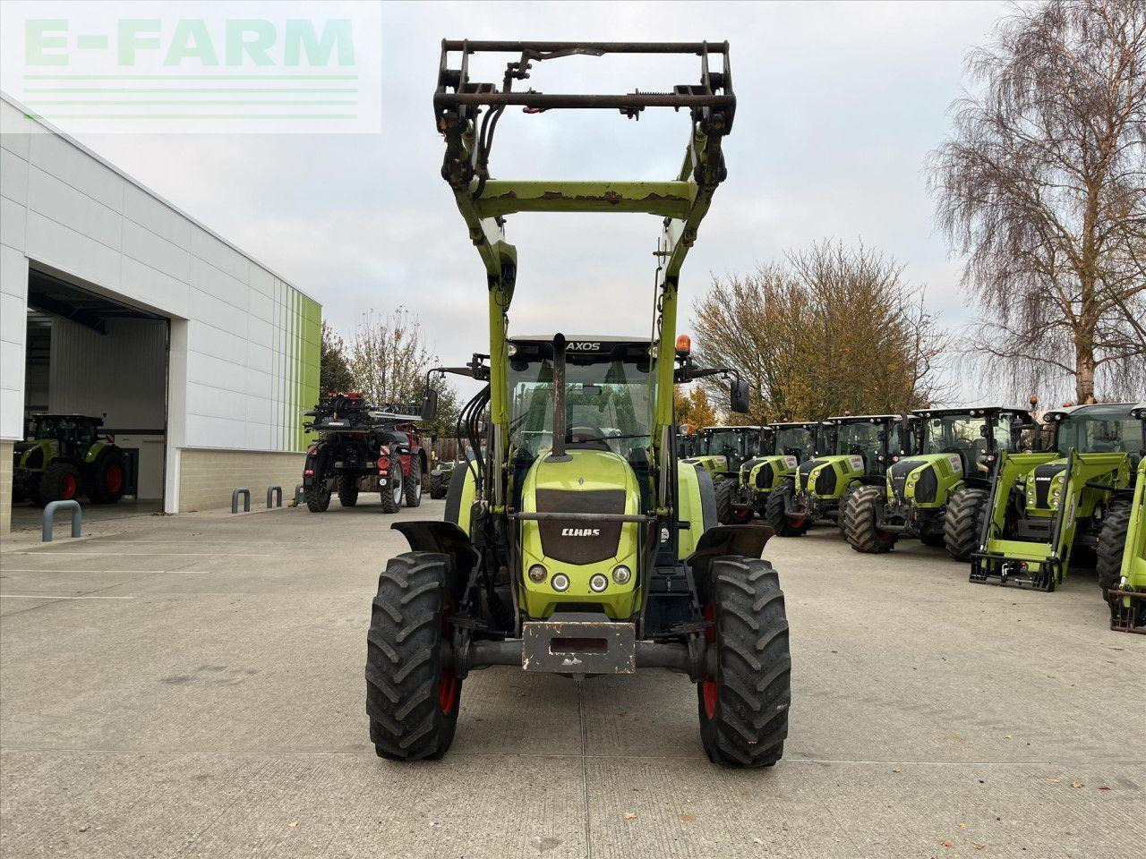 CLAAS AXOS 330 - Farm tractor: picture 2 CLAAS AXOS 330 - Farm tractor: picture 2