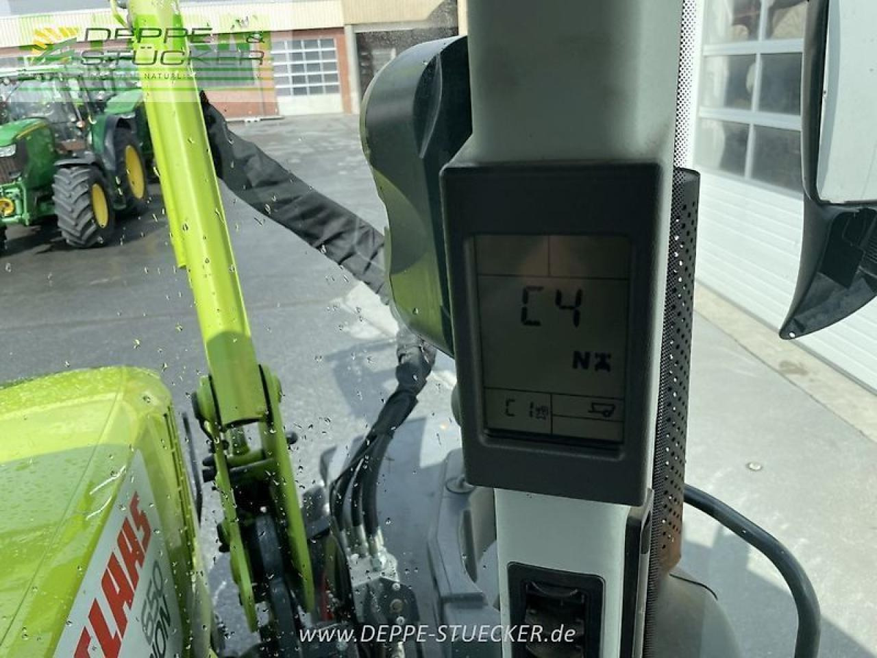 Farm tractor CLAAS arion 650 hexashift: picture 9