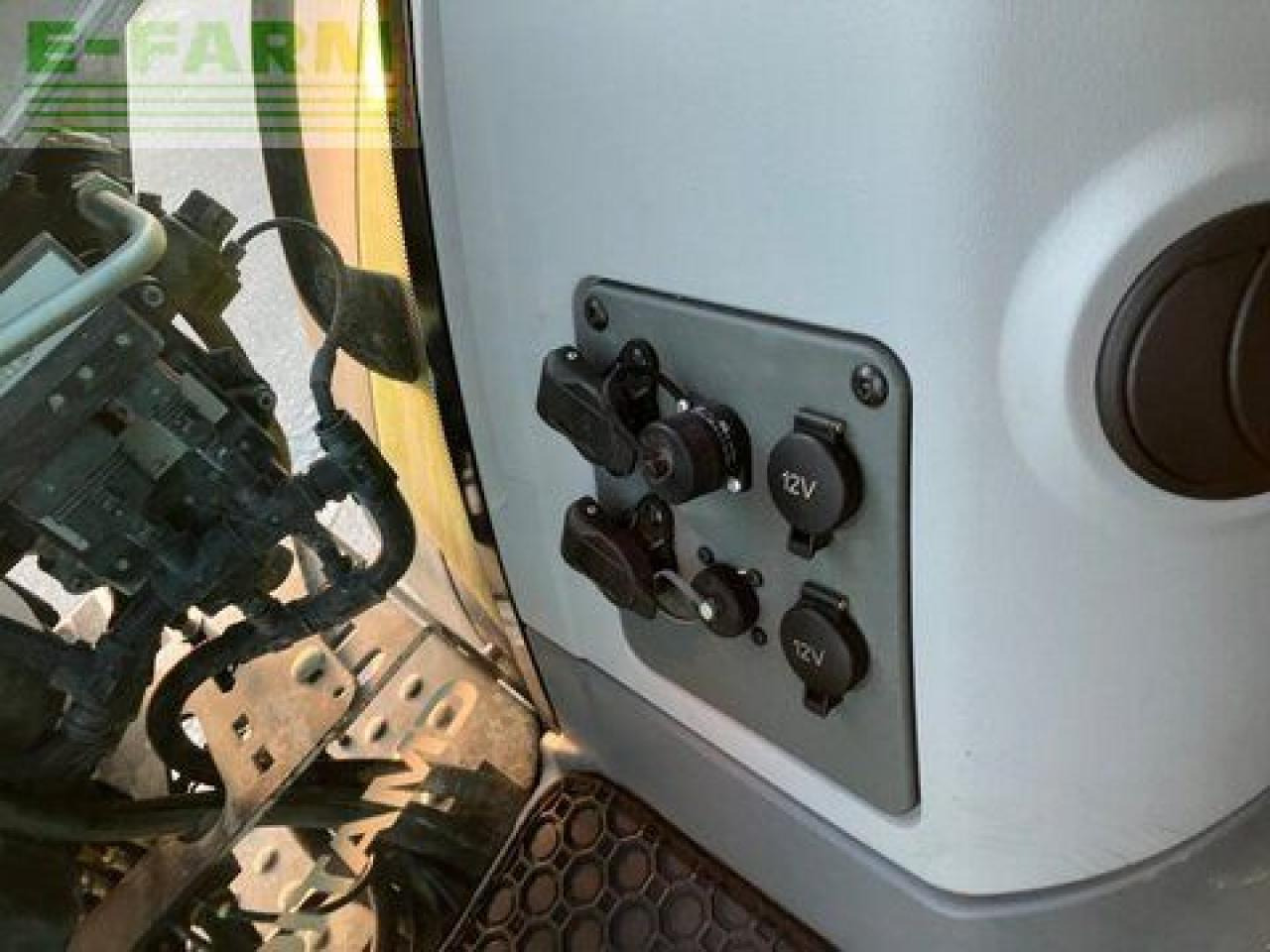 Farm tractor CLAAS axion 870 cmatic cebis CMATIC CEBIS: picture 30 Farm tractor CLAAS axion 870 cmatic cebis CMATIC CEBIS: picture 30