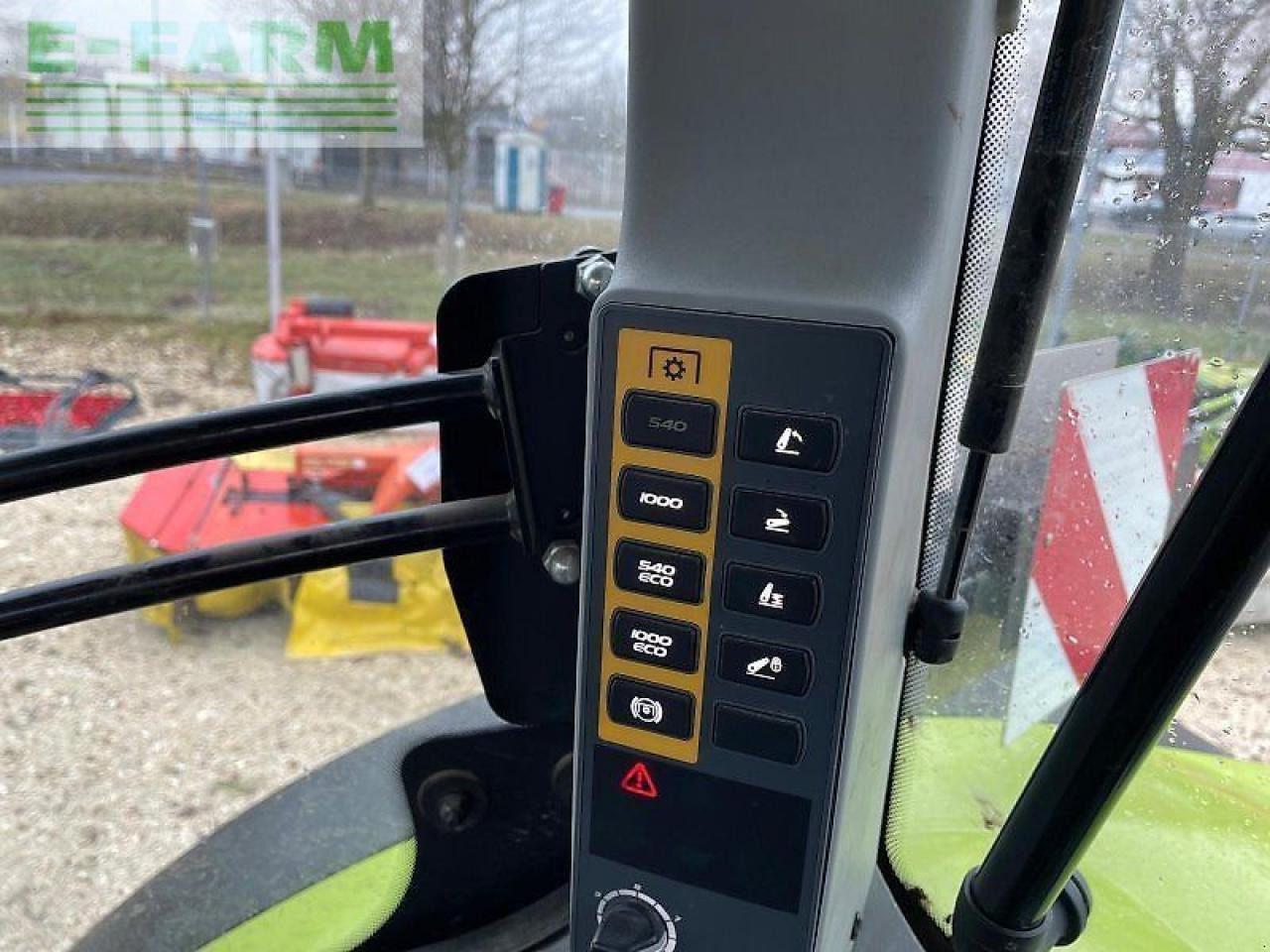 Farm tractor CLAAS axion 870 cmatic cebis CMATIC CEBIS: picture 6