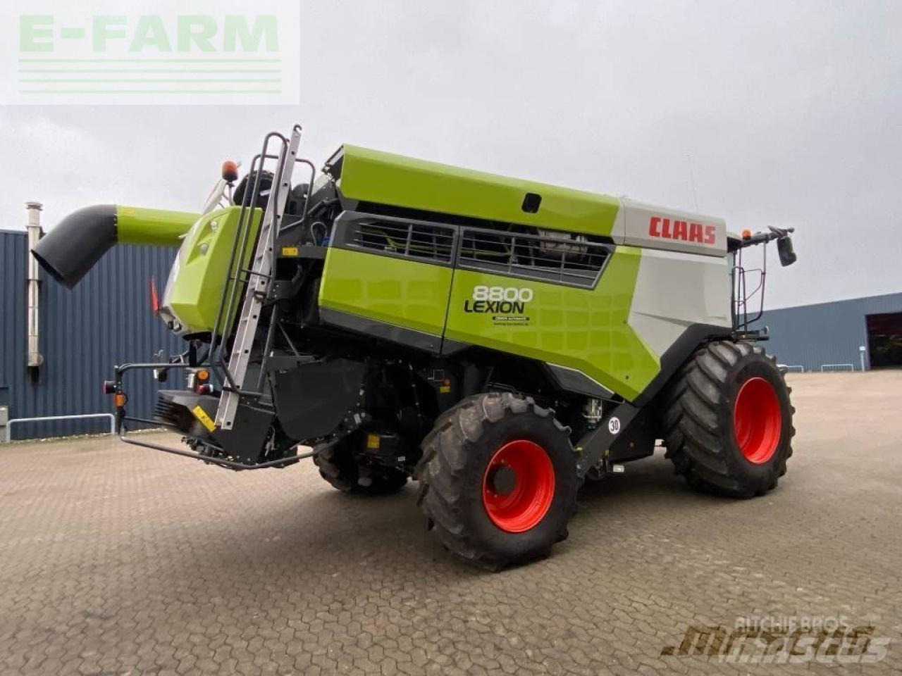 Combine harvester CLAAS lexion 8800 4wd: picture 10