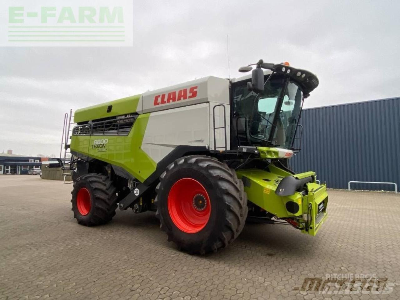 Combine harvester CLAAS lexion 8800 4wd: picture 12