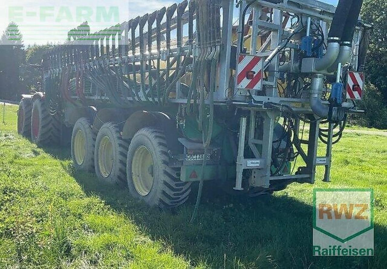 CLAAS xerion 3800 trac TRAC - Farm tractor: picture 5 CLAAS xerion 3800 trac TRAC - Farm tractor: picture 5