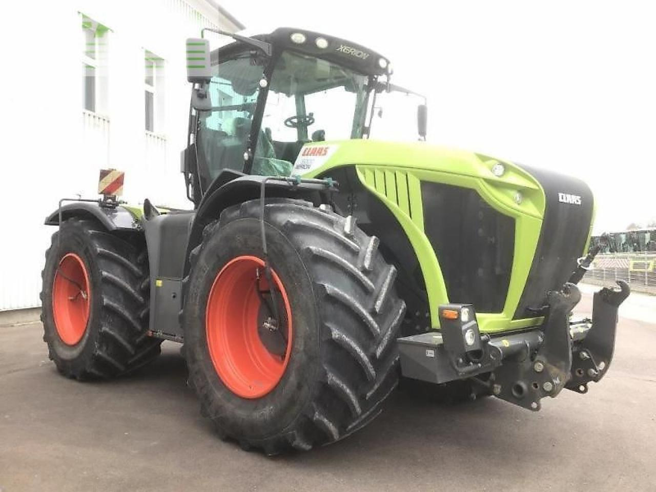 CLAAS xerion 5000 trac TRAC - Farm tractor: picture 3 CLAAS xerion 5000 trac TRAC - Farm tractor: picture 3