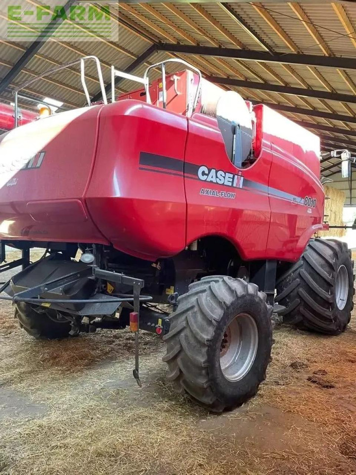 Case-IH 8010 - Combine harvester: picture 5 Case-IH 8010 - Combine harvester: picture 5