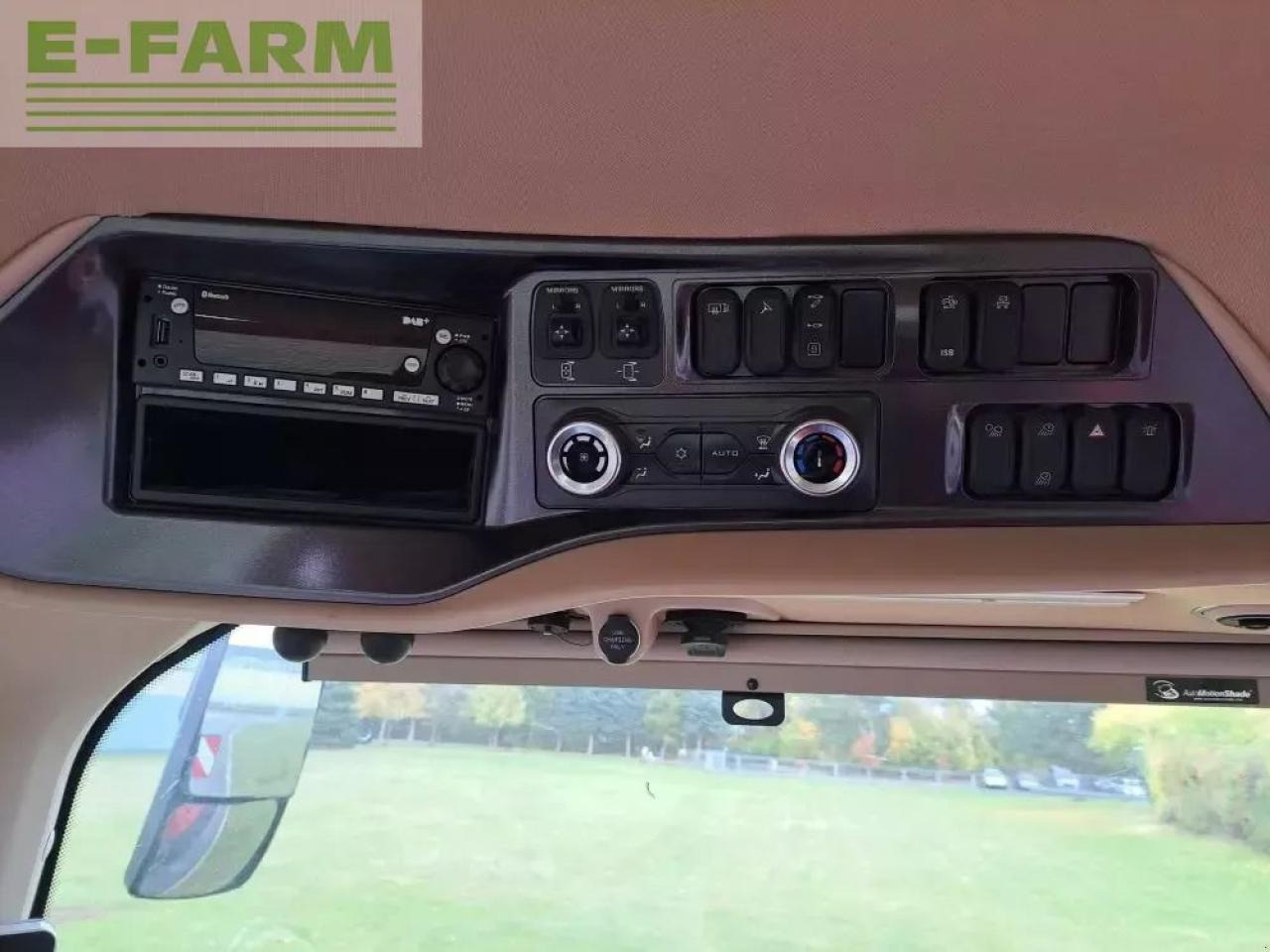 Farm tractor Case-IH magnum 400: picture 20