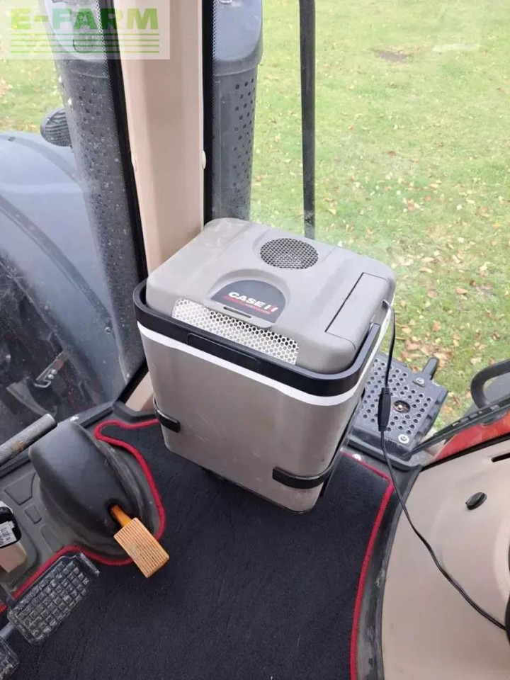 Farm tractor Case-IH magnum 400: picture 18