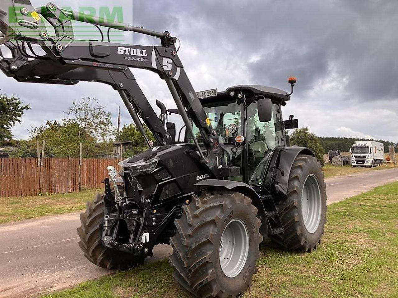 Deutz-Fahr 6135 c ttv mit stoll frontlader TTV - Farm tractor: picture 1 Deutz-Fahr 6135 c ttv mit stoll frontlader TTV - Farm tractor: picture 1