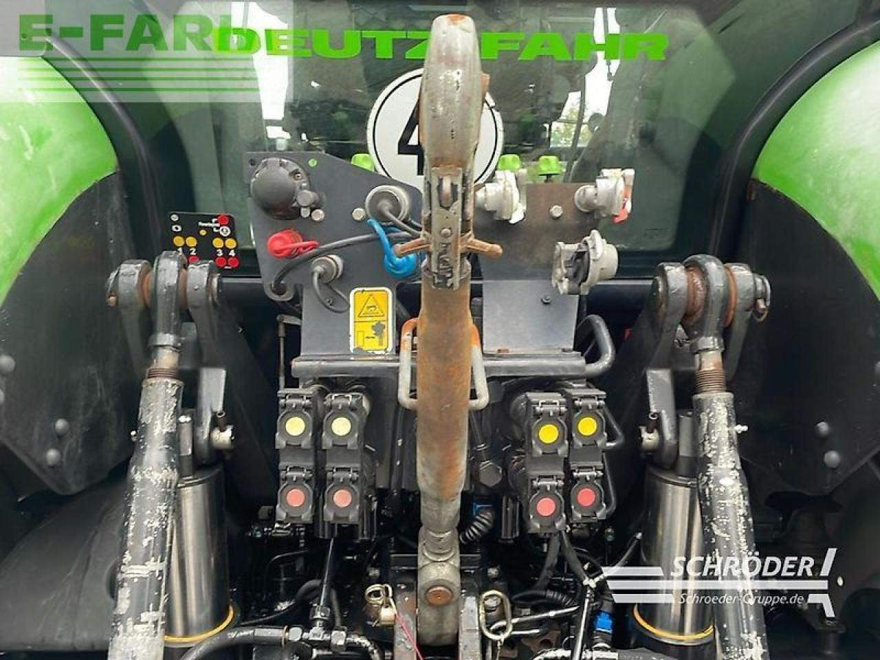 Farm tractor Deutz-Fahr m 620: picture 6