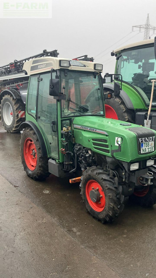 Farm tractor Fendt 206 v V: picture 12