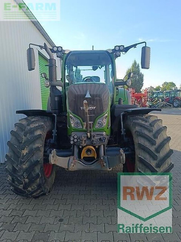 Fendt 724 vario gebraucht - Farm tractor: picture 2 Fendt 724 vario gebraucht - Farm tractor: picture 2