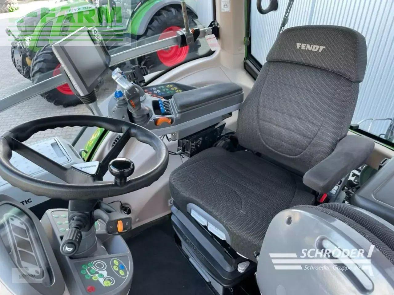 Farm tractor Fendt 828 s4 profi plus: picture 10