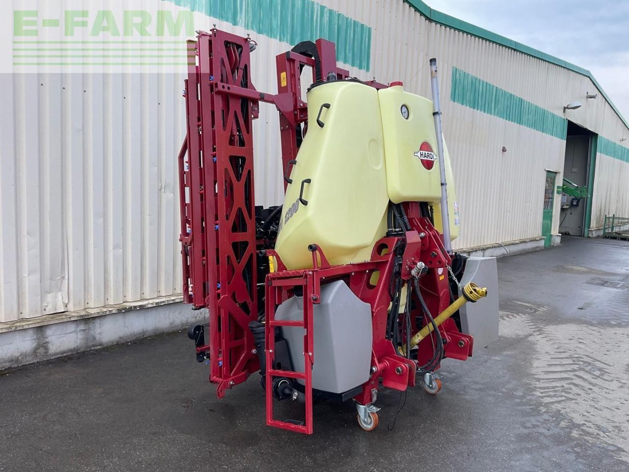Hardi MEGA 1200 - Trailed sprayer: picture 4 Hardi MEGA 1200 - Trailed sprayer: picture 4