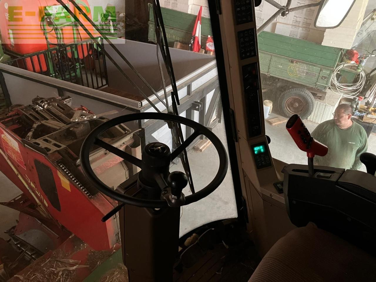 Combine harvester John Deere 2256 HillMaster: picture 33