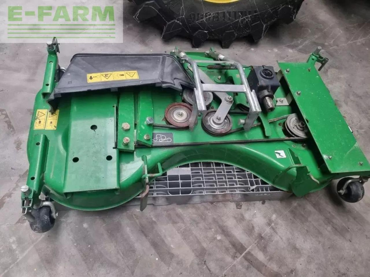 Farm tractor John Deere 3320 my11: picture 10