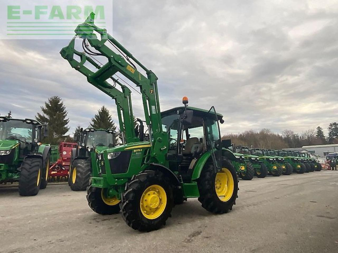John Deere 5075 e - Farm tractor: picture 1 John Deere 5075 e - Farm tractor: picture 1