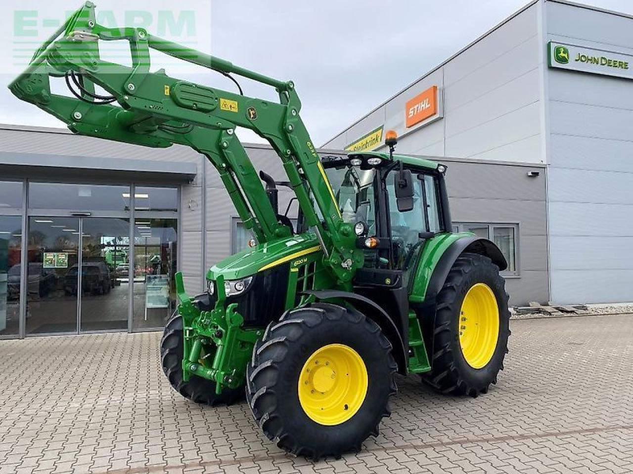 John Deere 6120m mit frontlader 623r - Farm tractor: picture 1 John Deere 6120m mit frontlader 623r - Farm tractor: picture 1